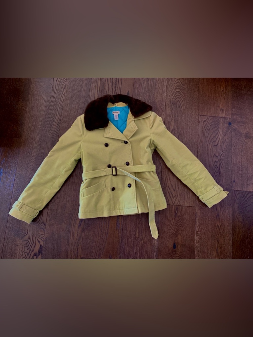 Elevenses Women’s Light Green Double-Breasted Belted Coat with Faux Fur Collar